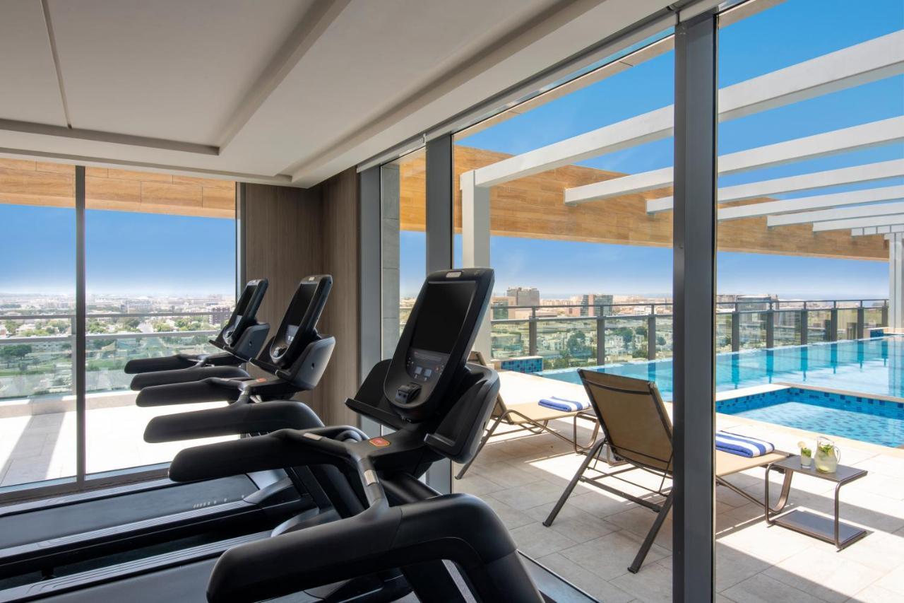 Swissotel Living Jeddah Ngoại thất bức ảnh The gym at the hotel