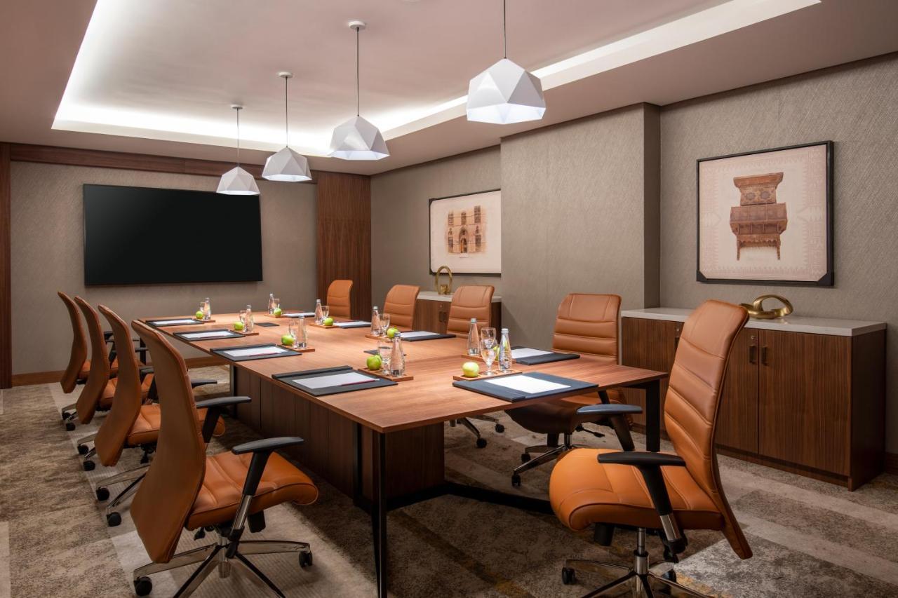 Swissotel Living Jeddah Ngoại thất bức ảnh Boardroom at The Westin