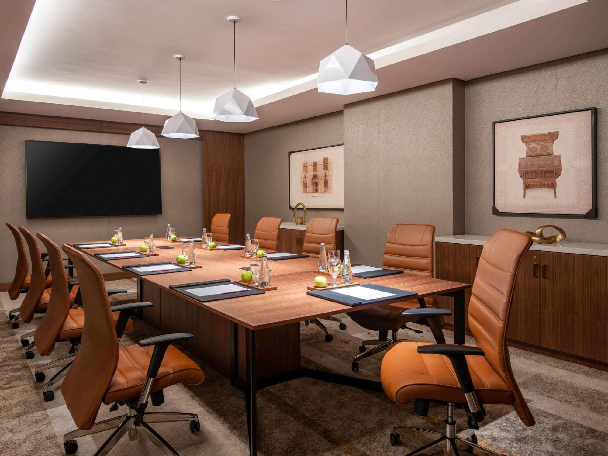 Swissotel Living Jeddah Ngoại thất bức ảnh Boardroom at The Westin